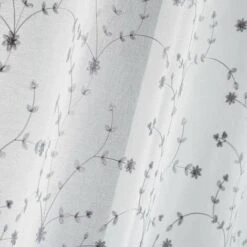 Douceur D'intérieur. Coppia Di Tende Dritte Con Passanti, 60 X 160 Cm, Velate, Sabbiate, Ricamate Con Piccoli Fiori, Colore: Bianco/grigio. 5 Douceur D'intérieur. Coppia Di Tende Dritte Con Passanti, 60 X 160 Cm, Velate, Sabbiate, Ricamate Con Piccoli Fiori, Colore: Bianco/grigio. -Vendite ATMOSPHERA || None || Maxwell & Williams 78985321 2