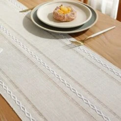 LITZEE Runner Da Tavolo Beige Runner Da Tavolo, 32 Cm X 183 Cm, Poliestere, Runner Da Tavolo Rustico A Strisce Con Nappe Intrecciate A Mano Per Matrimonio, Battesimo, Comunione, Compleanno, Ringraziam -Vendite ATMOSPHERA || None || Maxwell & Williams 96299659 4